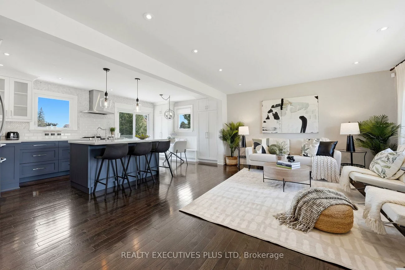 9, Hazelbury, Nobleton, King