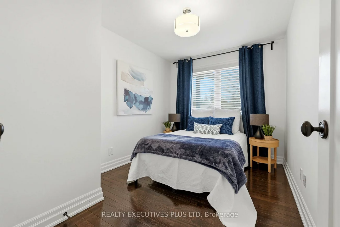 9, Hazelbury, Nobleton, King