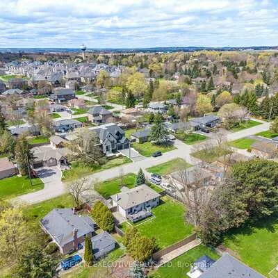 9, Hazelbury, Nobleton, King