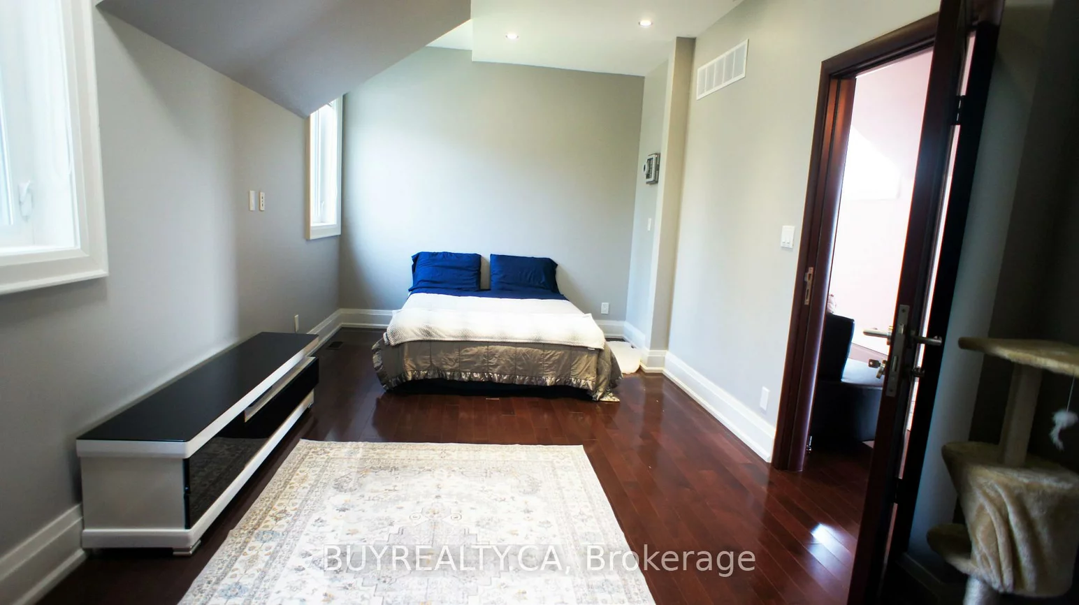 2530, King, King City, King