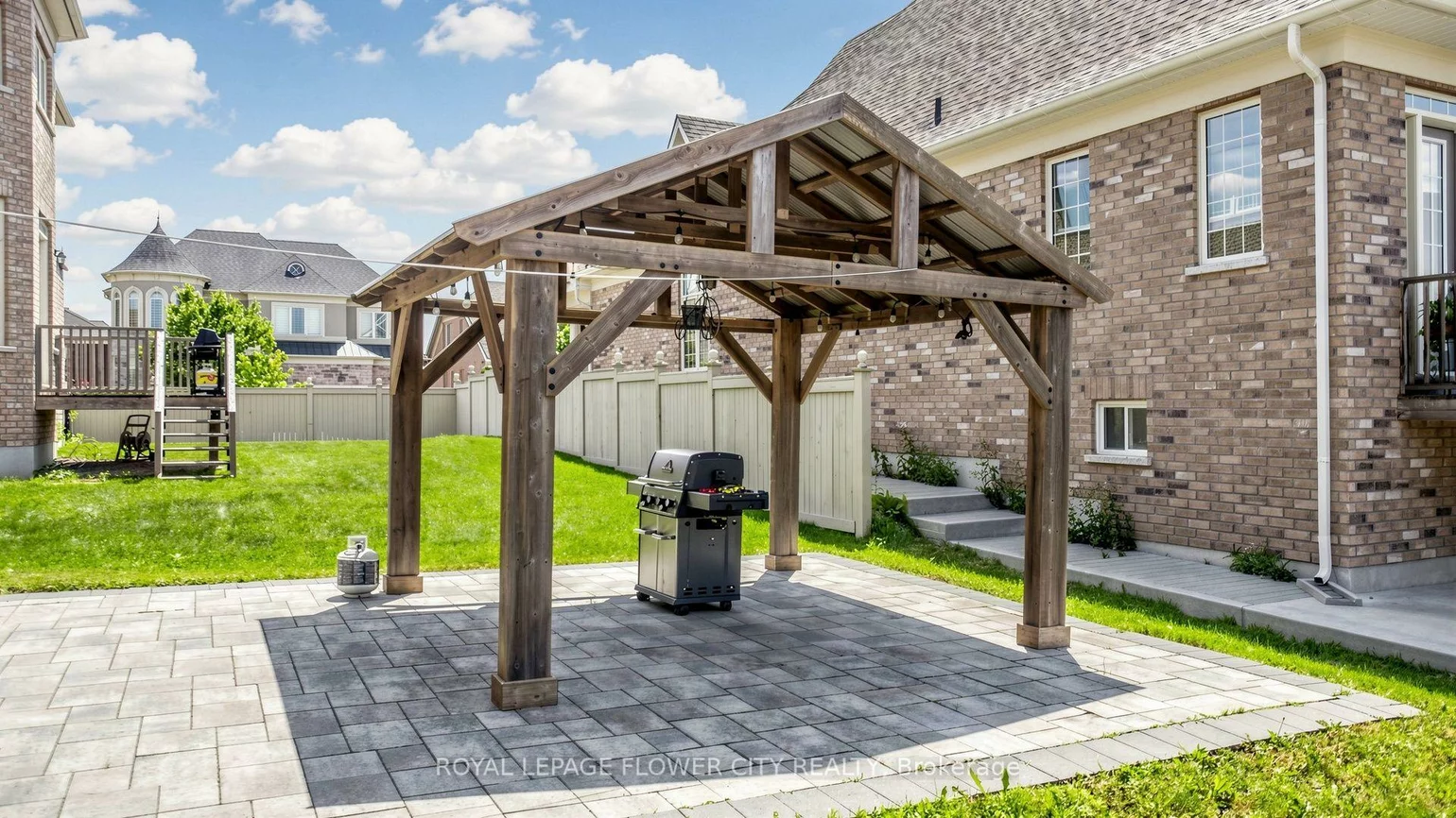12, Paradise Valley, Nobleton, King