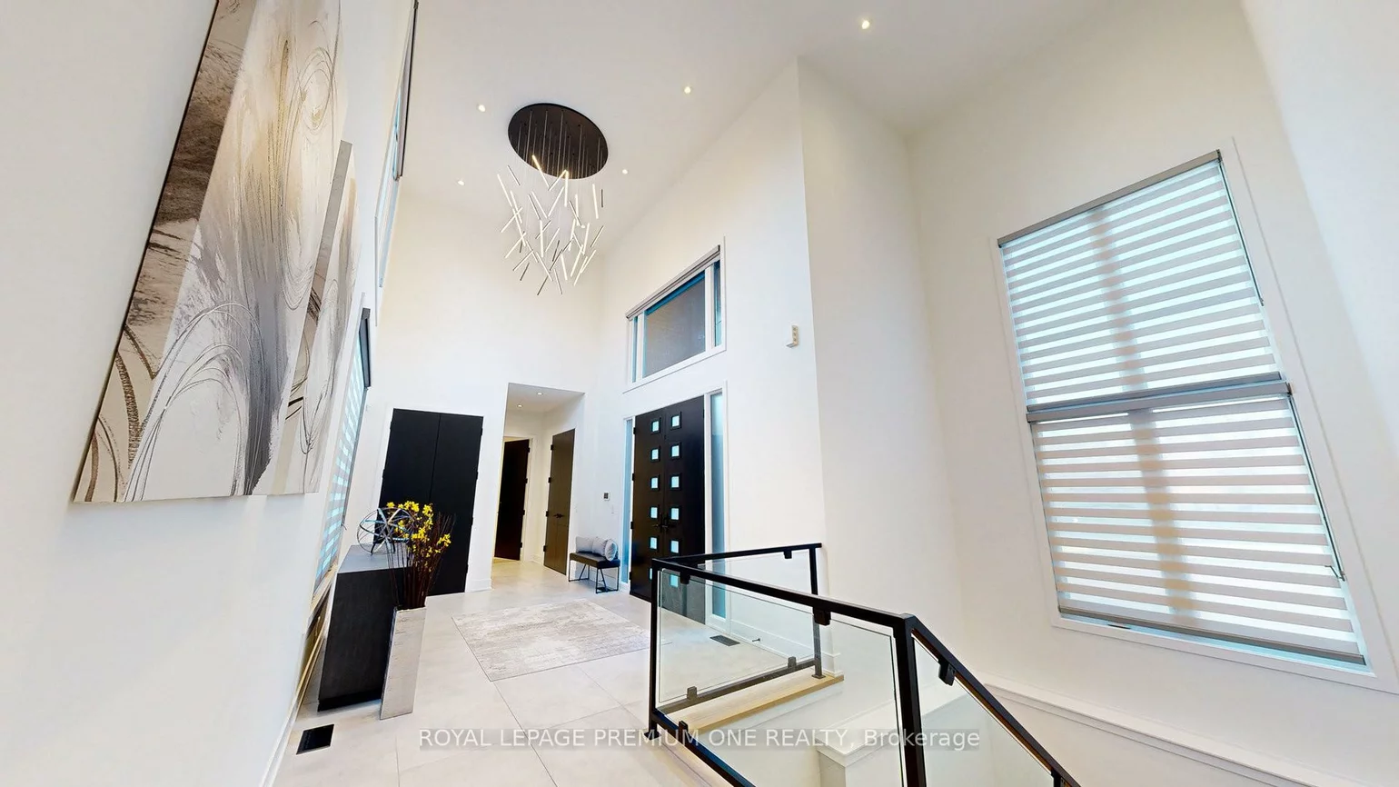 11, Hollywood, Nobleton, King