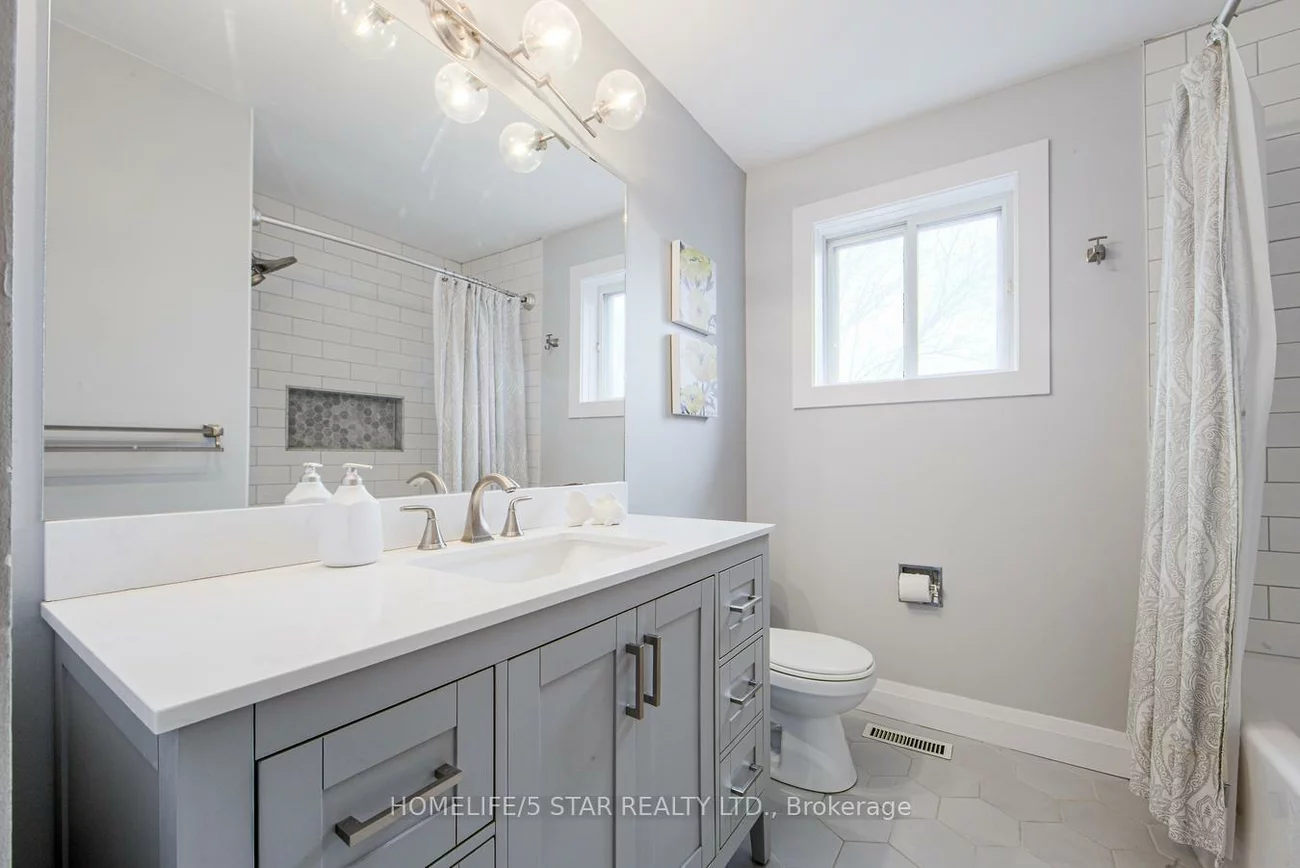 114, MOORE PARK, Schomberg, King