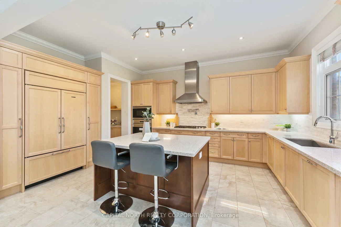 7, Kinghorn, King City, King
