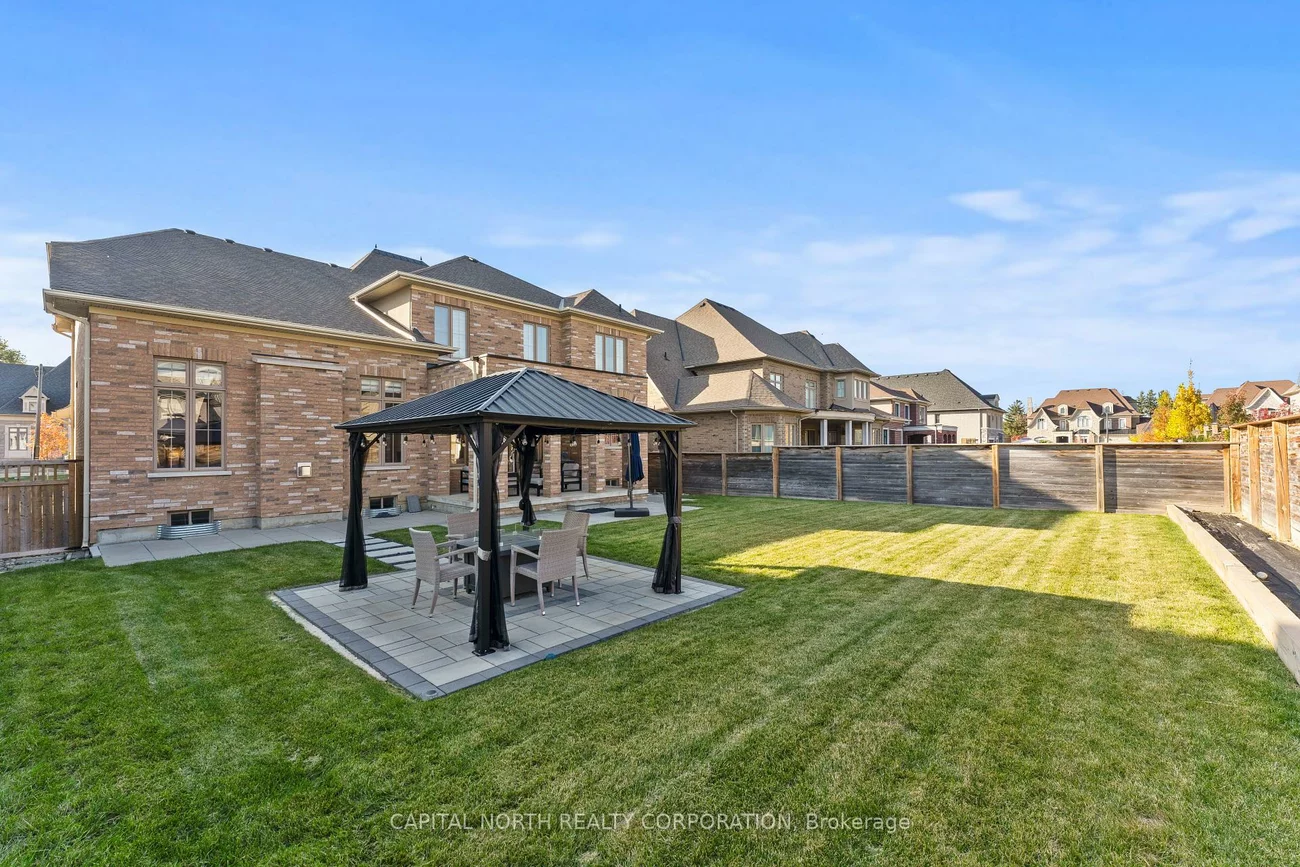 7, Kinghorn, King City, King