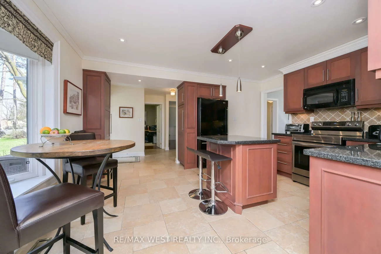 24, Cedarwood, Nobleton, King
