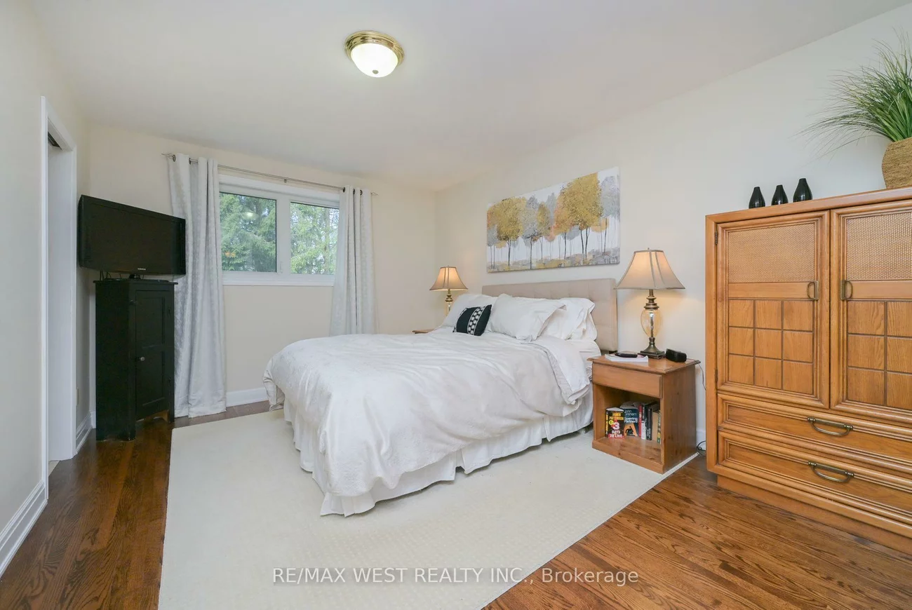 24, Cedarwood, Nobleton, King