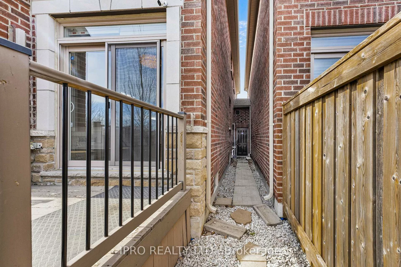 3, Kettle Valley, Nobleton, King