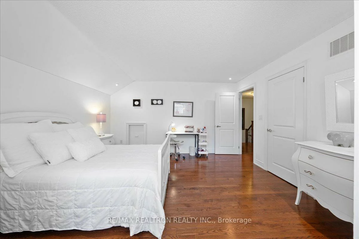 13, Fairmont Ridge, Nobleton, King
