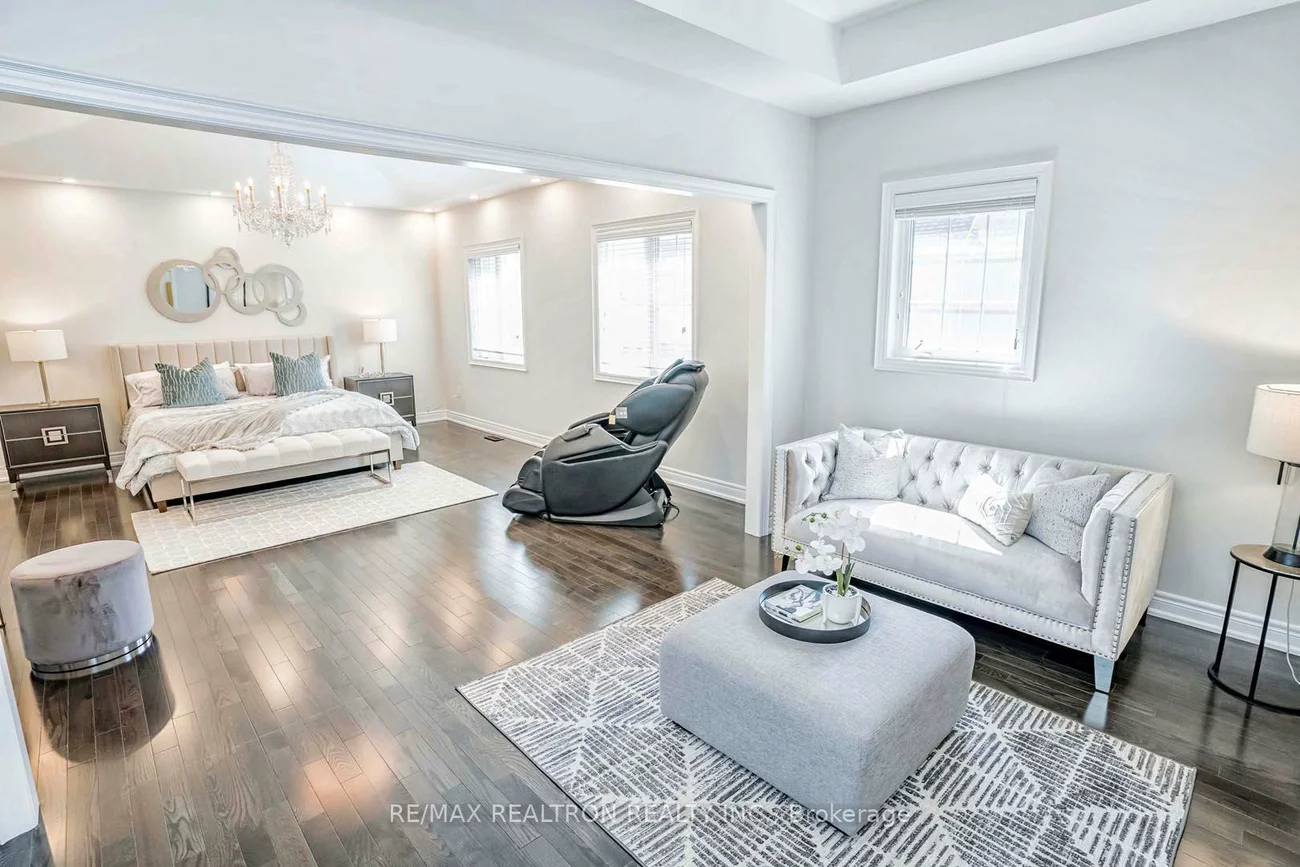 20, Skyline, Nobleton, King