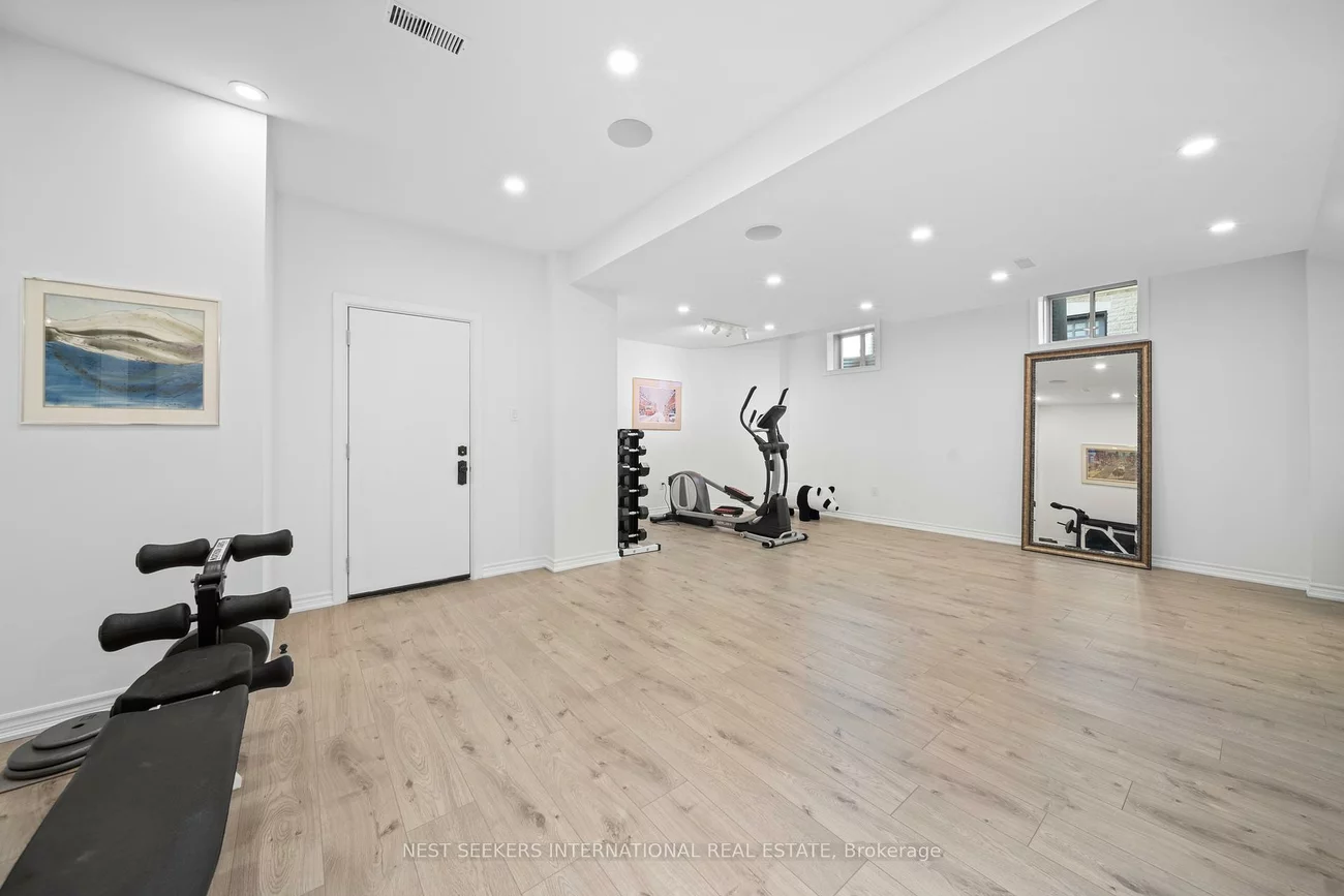 53, Skyline, Nobleton, King