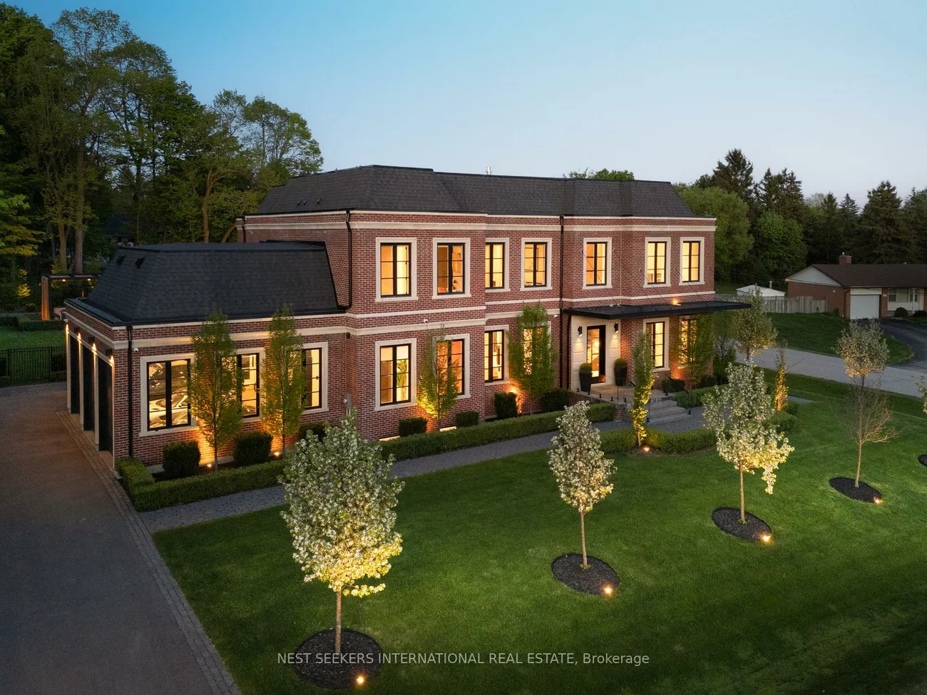 6, Forestave, Nobleton, King