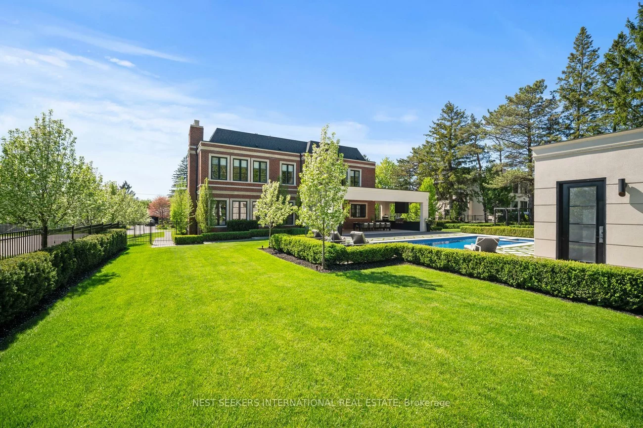 6, Forestave, Nobleton, King