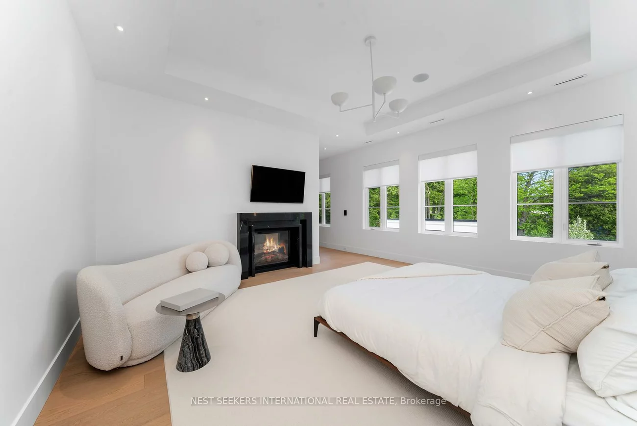 6, Forestave, Nobleton, King