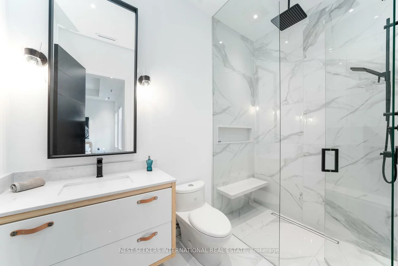 6, Forestave, Nobleton, King