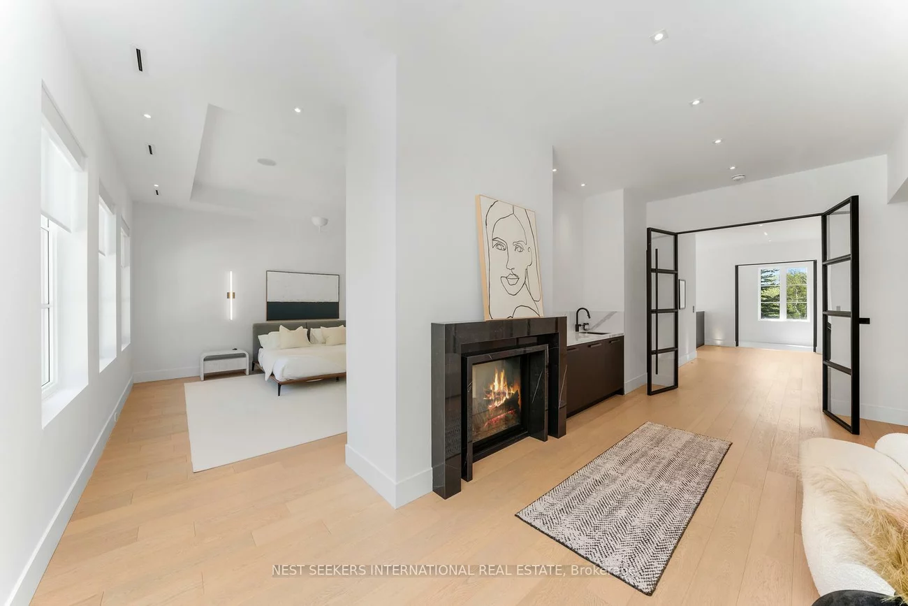 6, Forestave, Nobleton, King