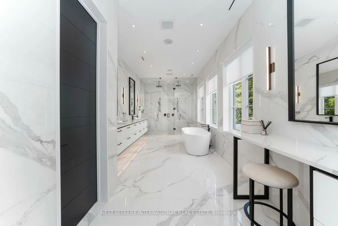 6, Forestave, Nobleton, King