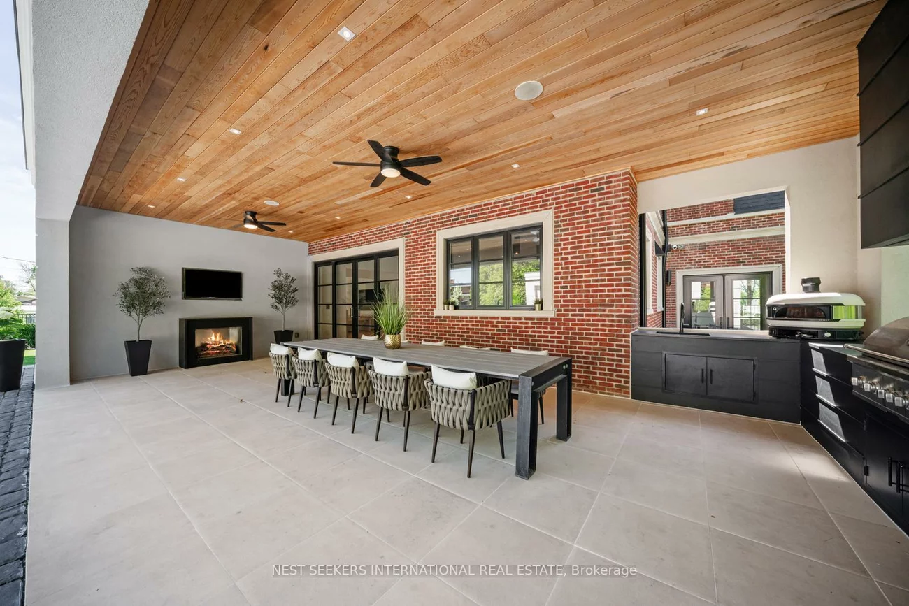 6, Forestave, Nobleton, King