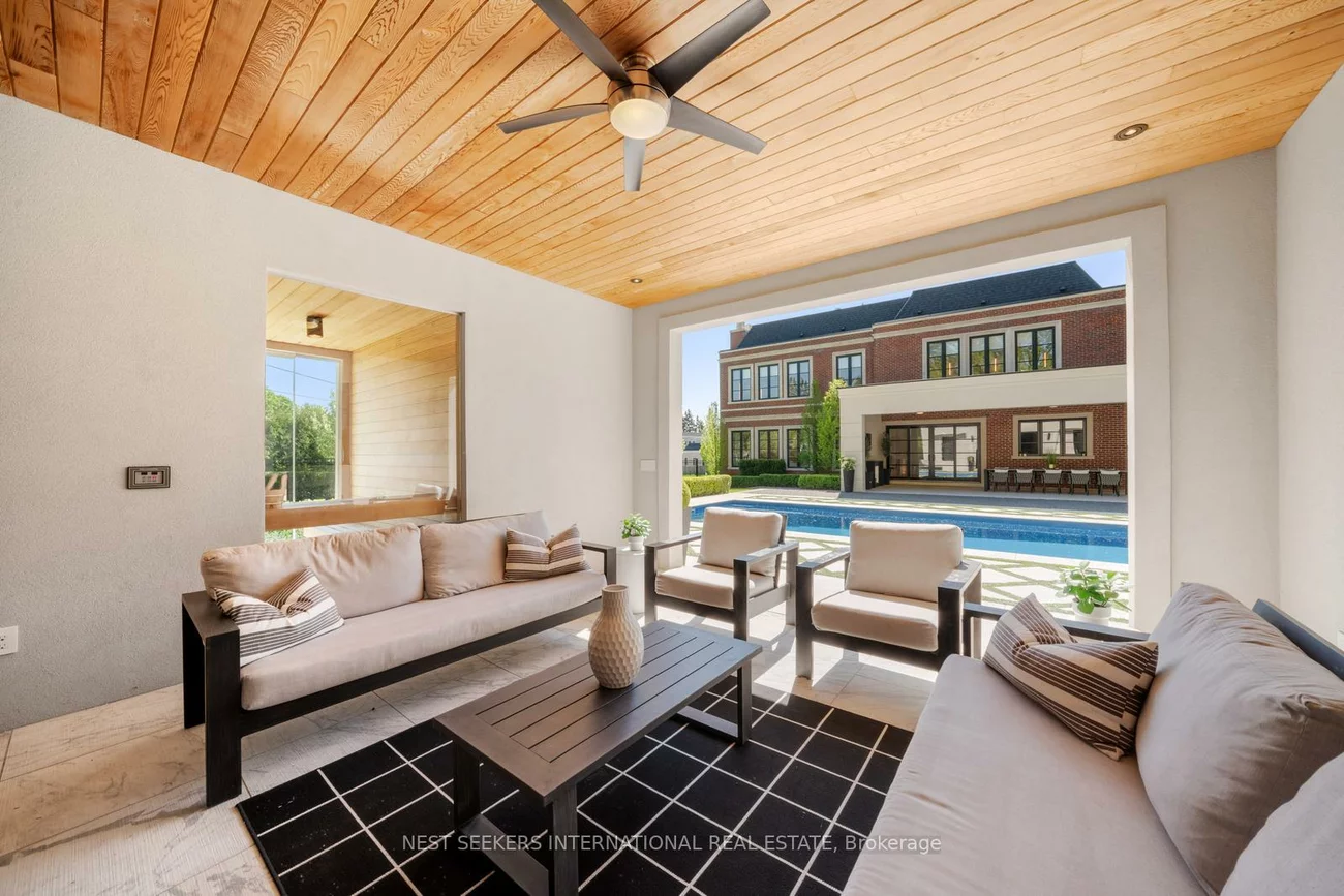 6, Forestave, Nobleton, King