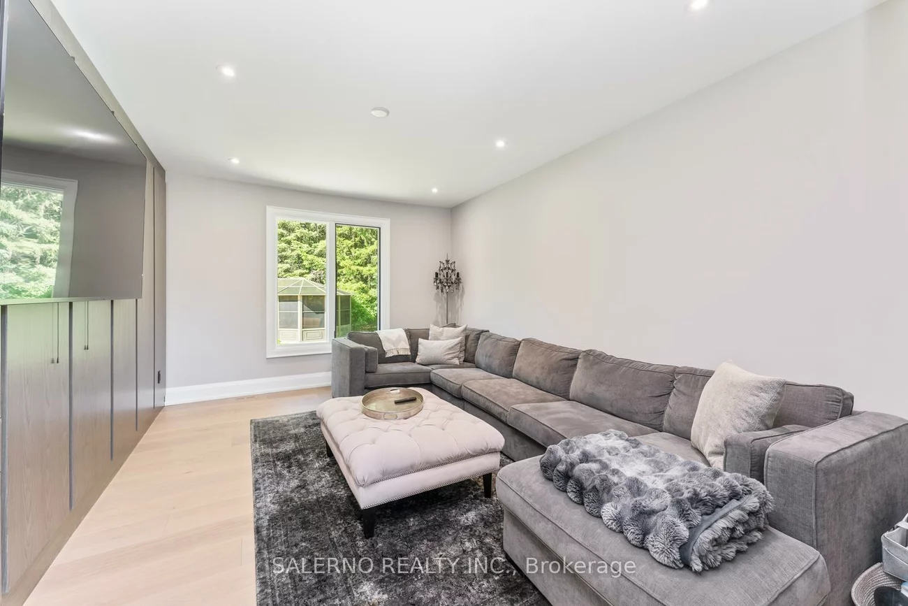 290, Kingscross, King City, King