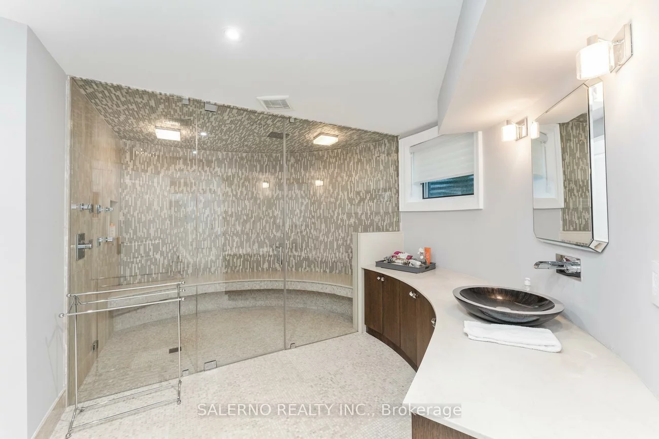 290, Kingscross, King City, King