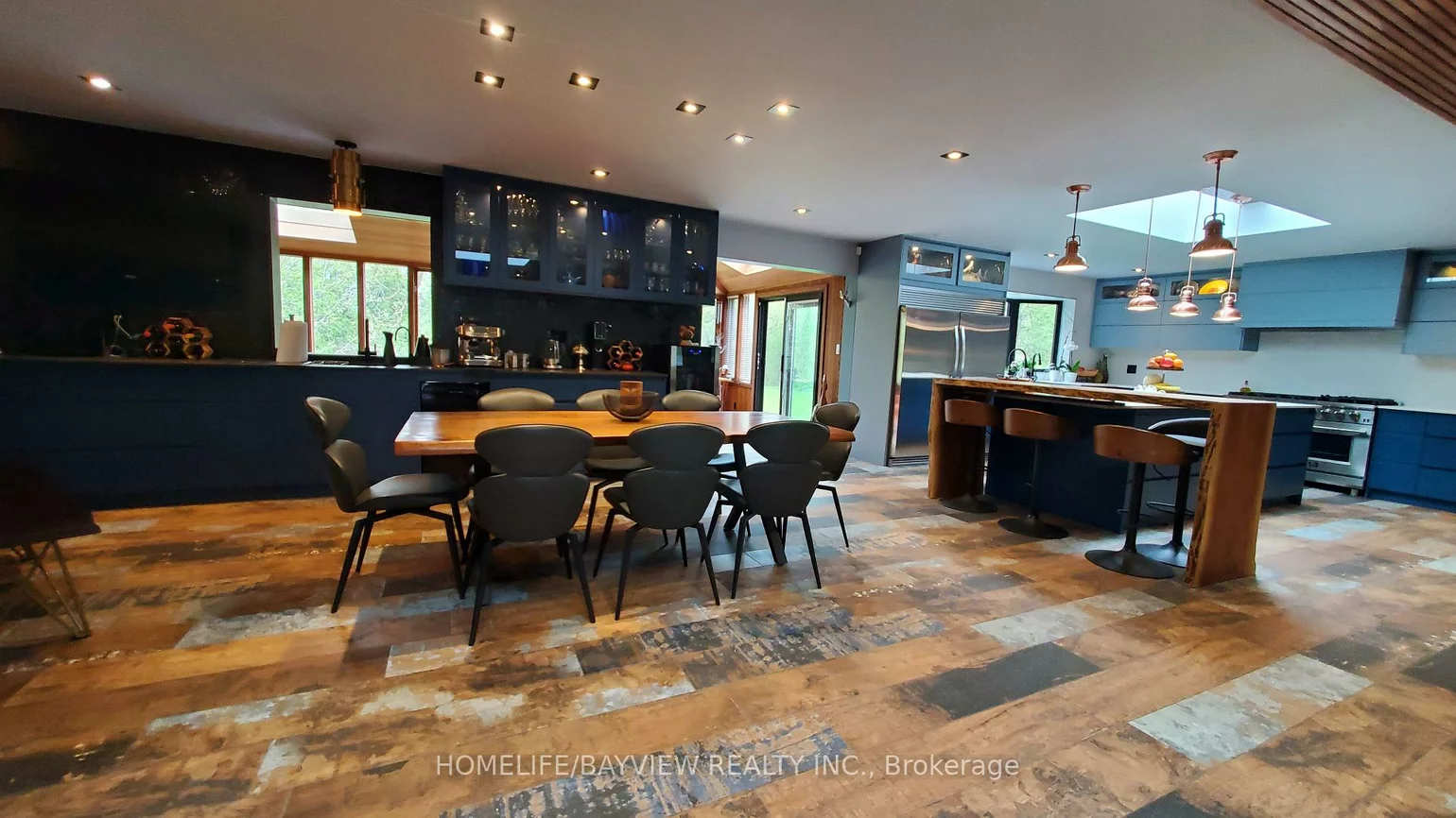 12575, Weston, Rural King, King