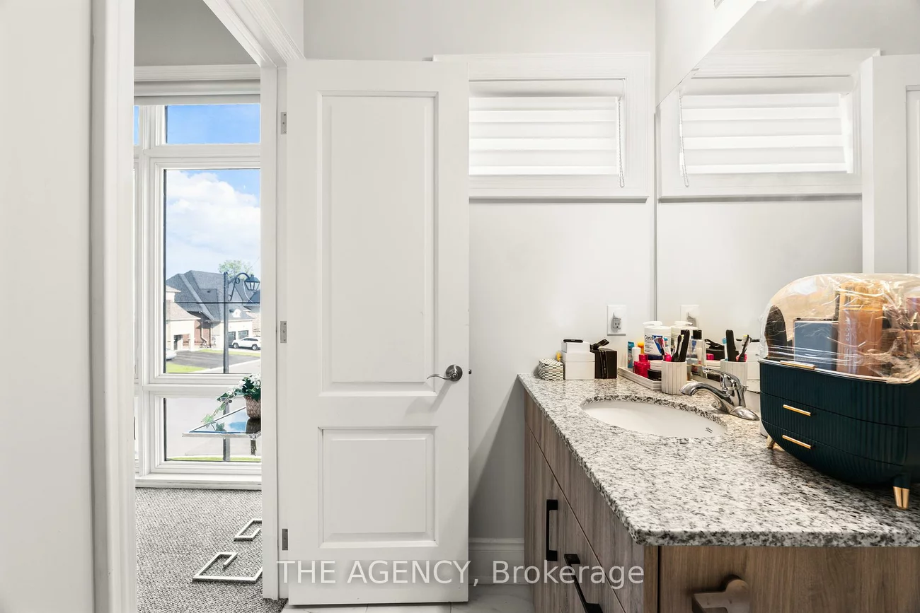 2, Lake Lenora, Nobleton, King
