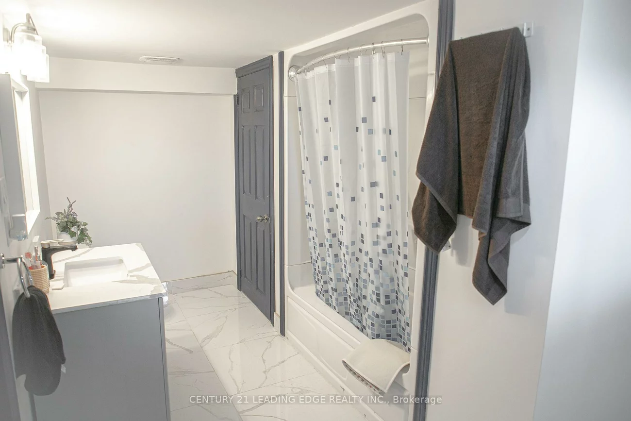 14376, Jane, King City, King