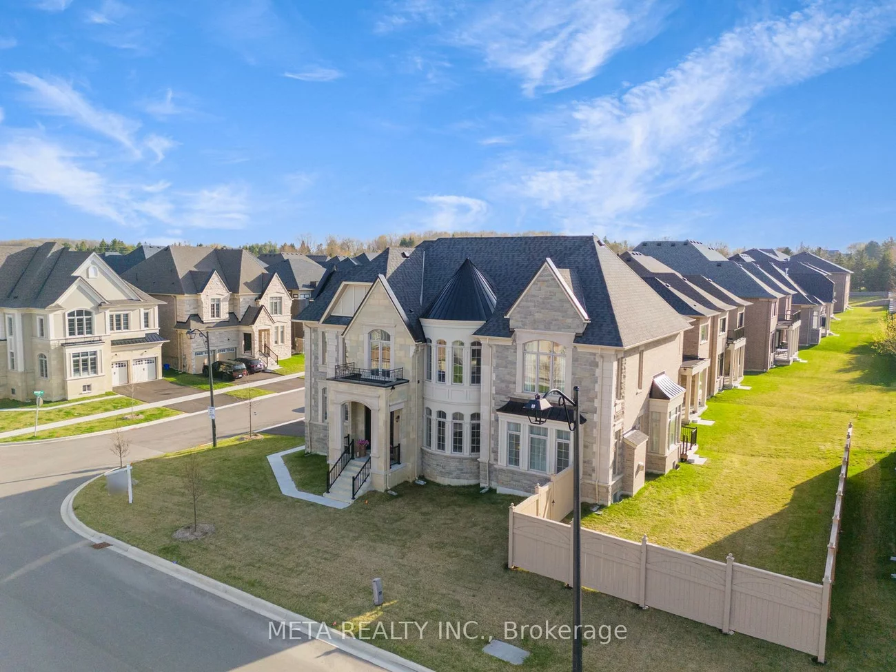 90, Broad, Nobleton, King