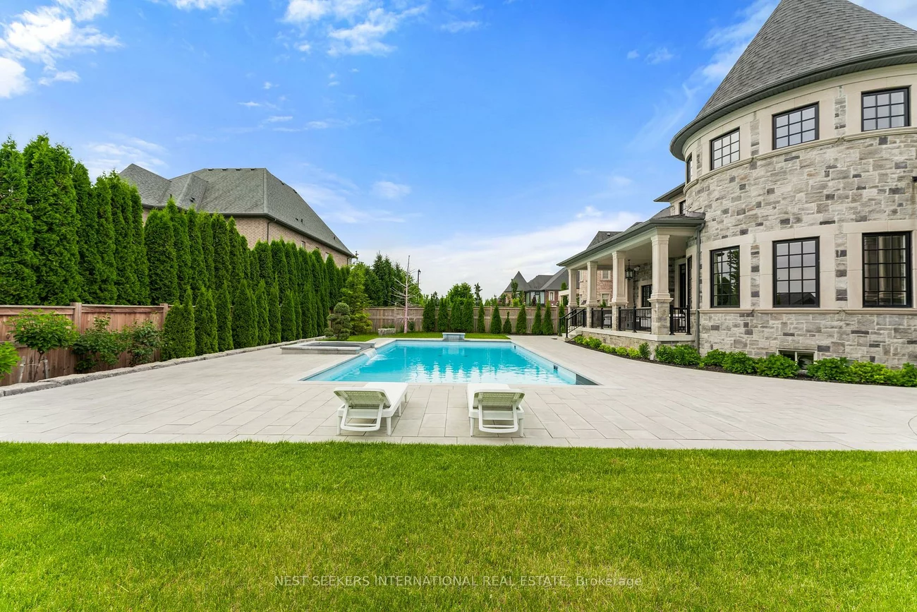 53, Skyline, Nobleton, King