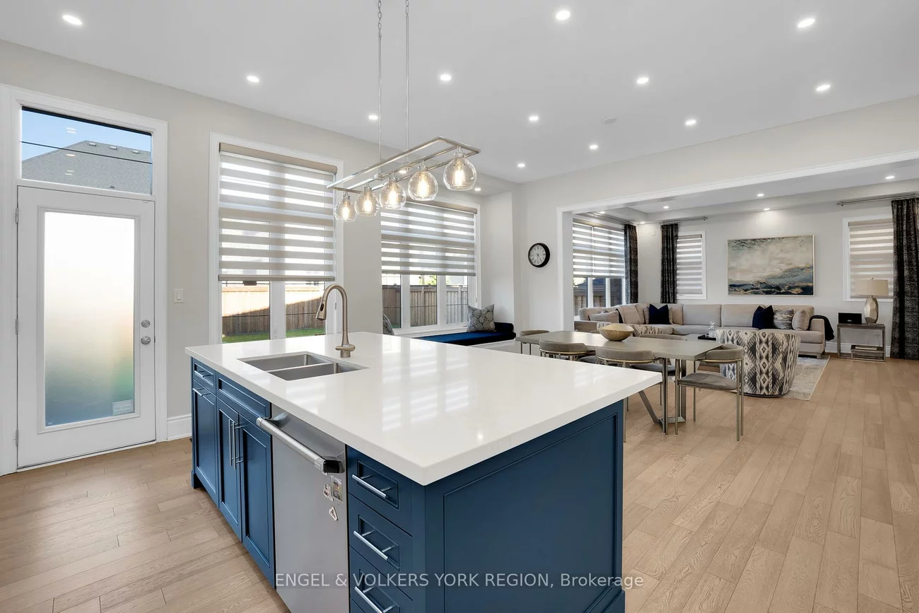 11, Cairns, King City, King