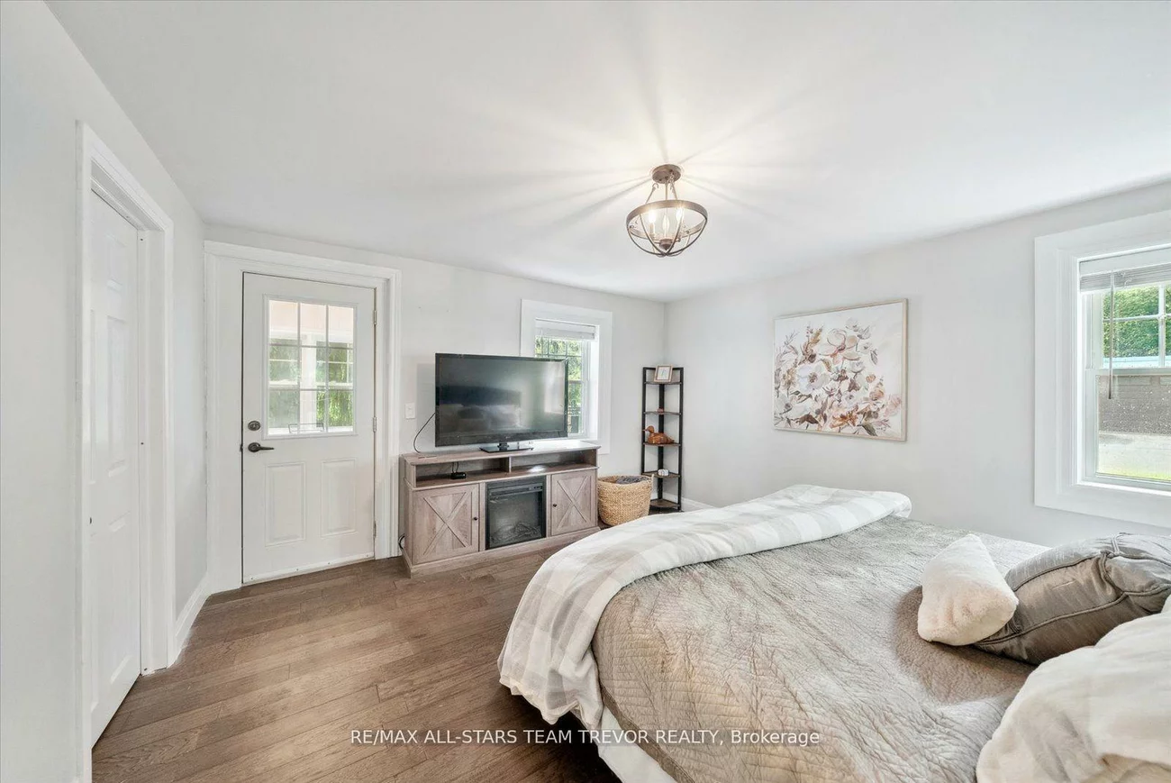 380A, Main, Schomberg, King