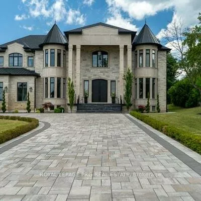 12, Hollywood, Nobleton, King