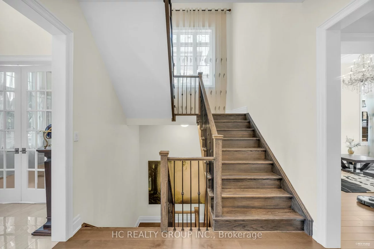 27, Sir Henry, King City, King