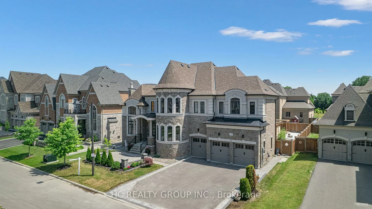27, Sir Henry, King City, King