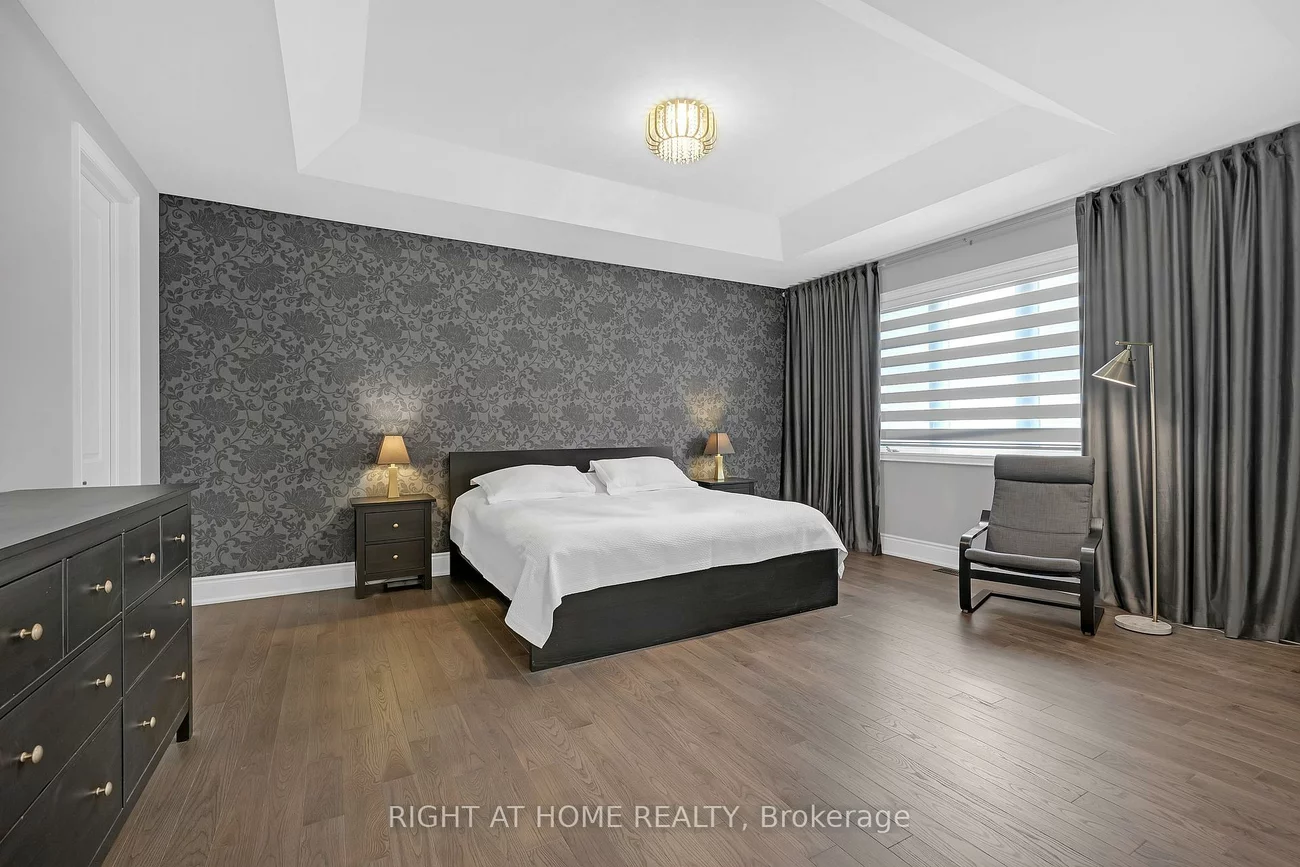 45, Cairns, King City, King