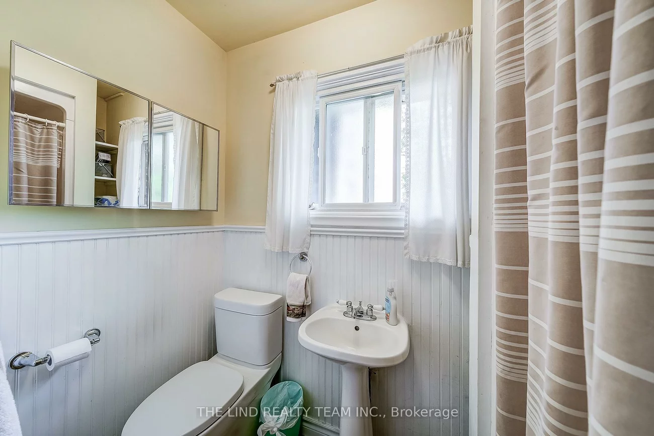 15809, Dufferin, Rural King, King