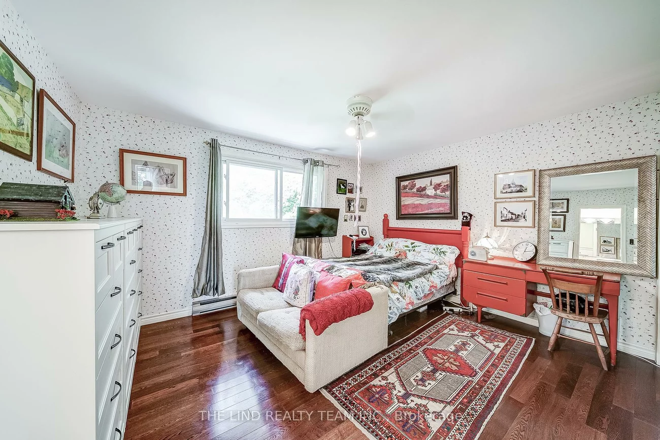 15809, Dufferin, Rural King, King