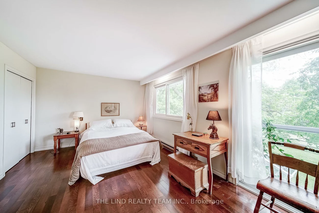 15809, Dufferin, Rural King, King