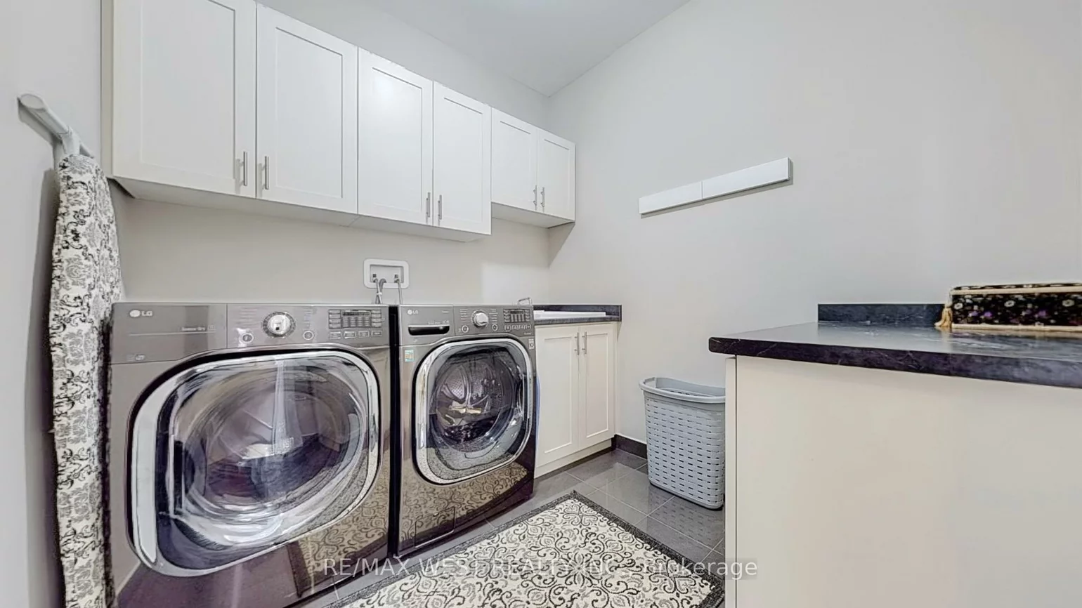 75, Cairns, King City, King