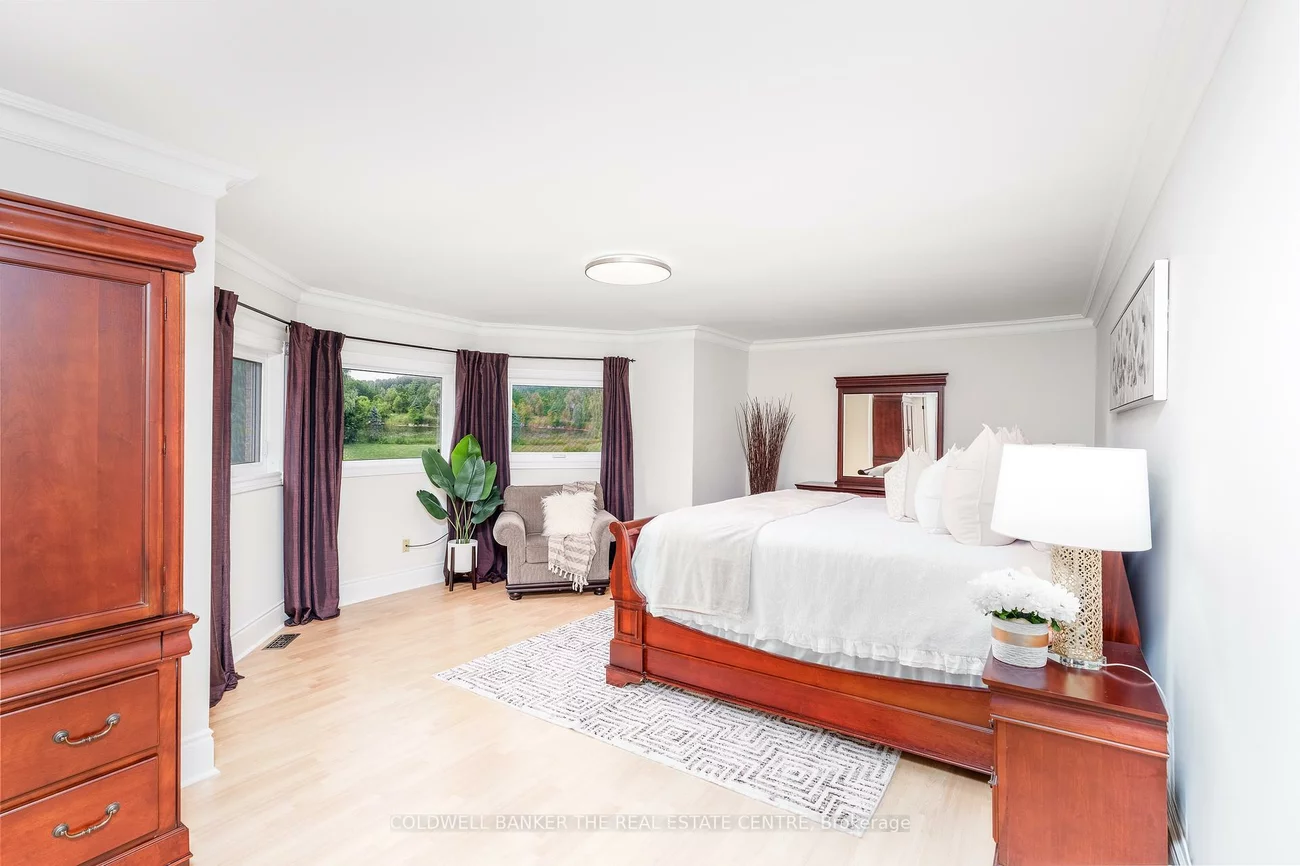 13715, Jane, King City, King