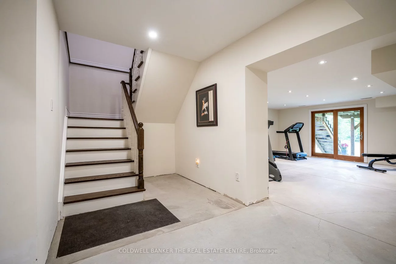 13715, Jane, King City, King