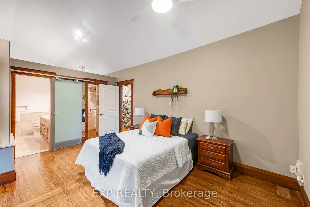 18340, Bathurst, Rural King, King