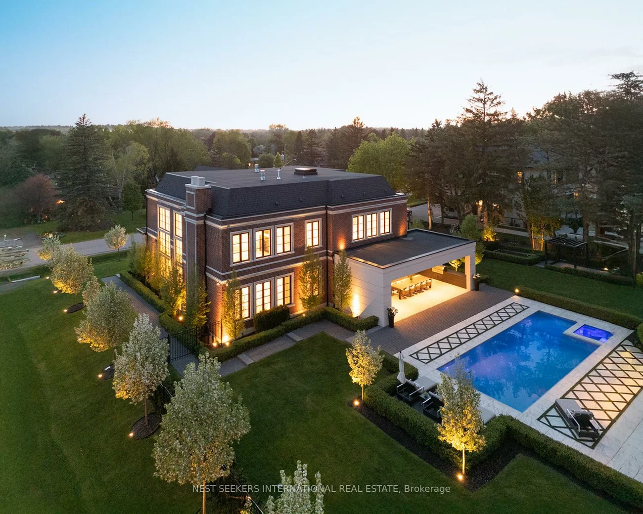6, Forestave, Nobleton, King