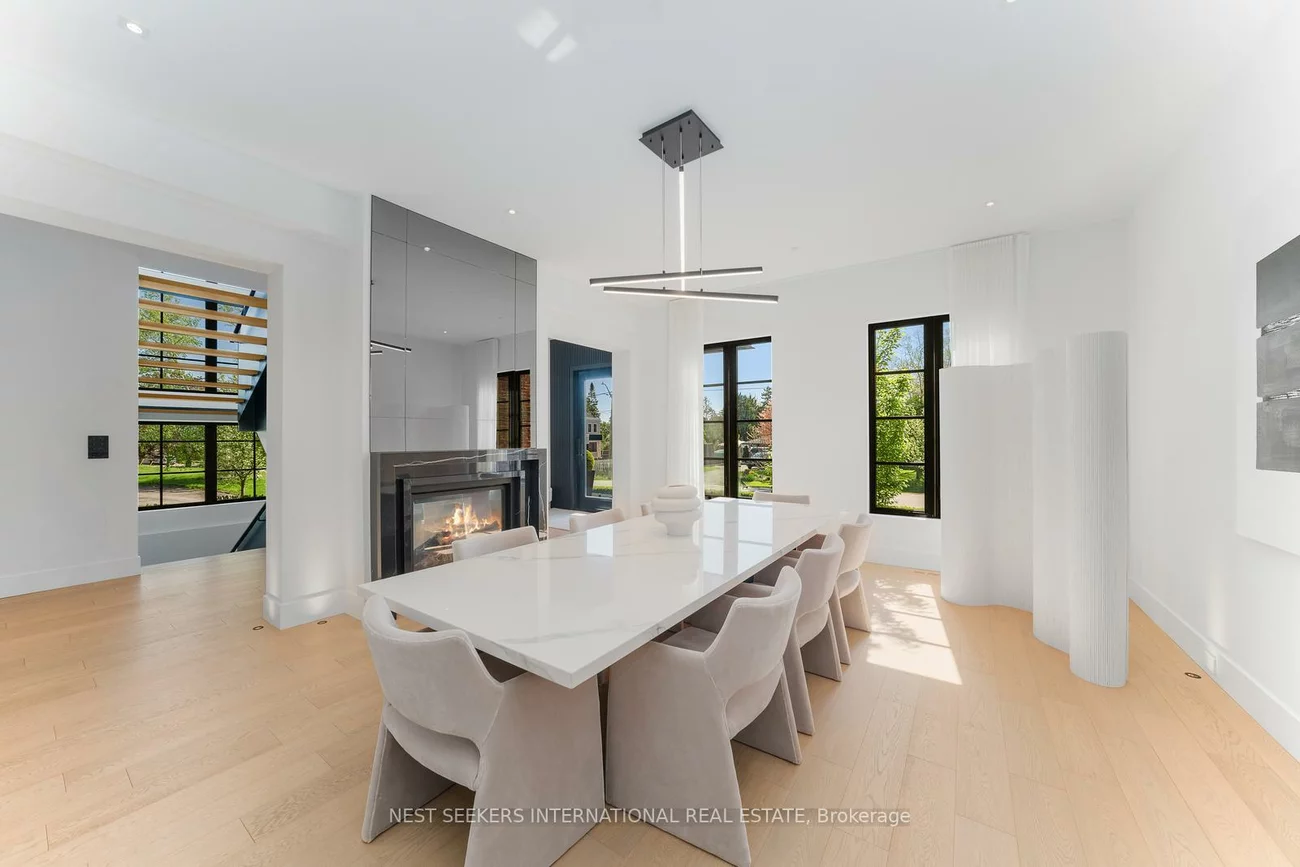 6, Forestave, Nobleton, King