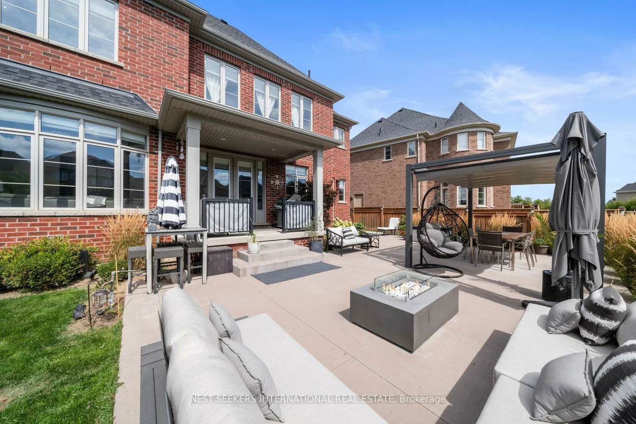 9, Larkin, Nobleton, King