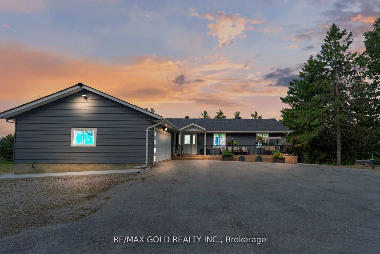 6820, 16th, Nobleton, King
