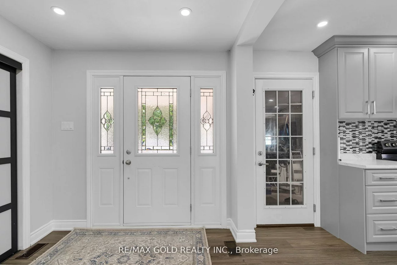6820, 16th, Nobleton, King
