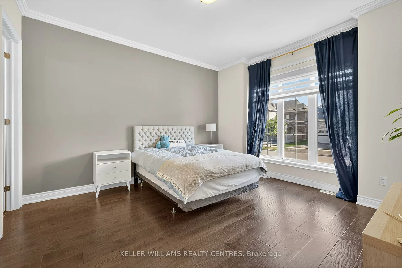 10, Larkin, Nobleton, King