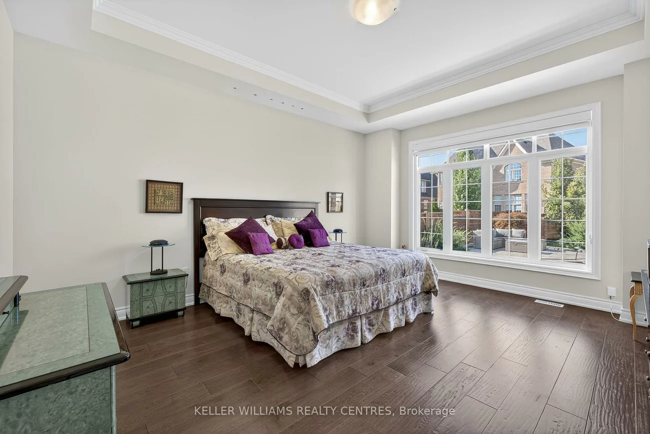 10, Larkin, Nobleton, King